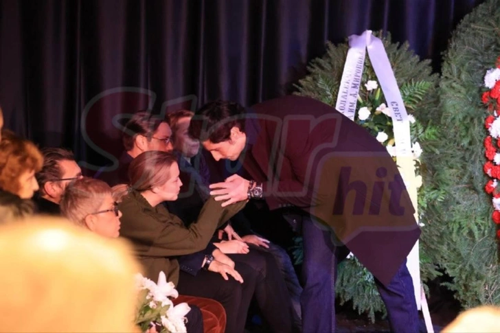 Устюгов поддержал возлюбленную