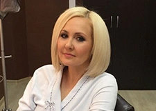 Василиса Володина приучает дочь к публичности