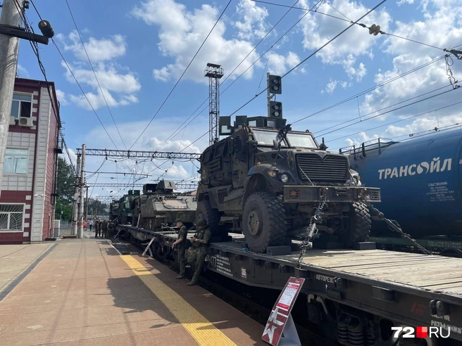 Бронеавтомобиль MaxxPro предназначен для перевозки личного состава с обеспечением противопульной и противоминной защиты | Источник: Радик Енчу / 72.RU