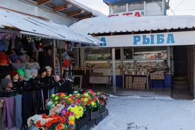 Where Will We Go? Tyumen's 1990s Market Braces for Demolition