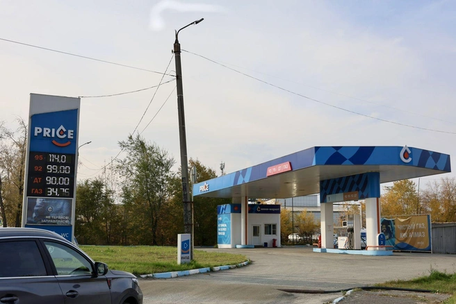АЗС Price продает бензин по цене до 114 рублей с литра | Источник: Михаил Шилкин