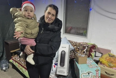 Департамент ЯНАО взял шефство над многодетной семьей из Волновахи