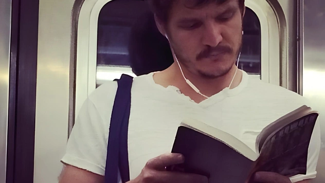 Педро Паскаль назвал свои любимые книги
