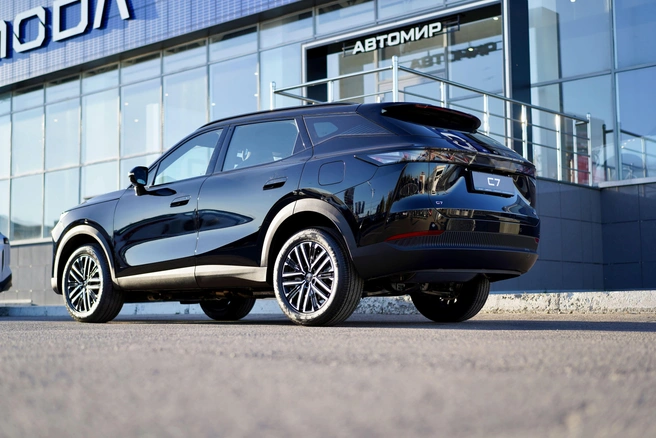 Автомобиль предлагает экономичный двигатель, полный привод и премиальный комфорт | Источник: Автомир Саратов