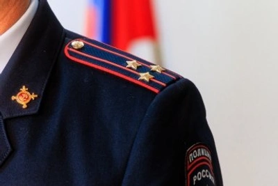 Мигрант-нелегал ранил земляка ножом и пытался улететь