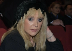 «Спела про любовь и жизнь»: Алла Пугачева во время однодневного визита в Россию записала три новых трека