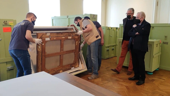 Посмотрите, как в Эрмитаж вернулись все экспонаты парижской выставки | Источник: Государственный Эрмитаж