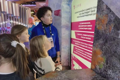 Профориентация от «Работа на Ямале» на выставке «Книга сказок»