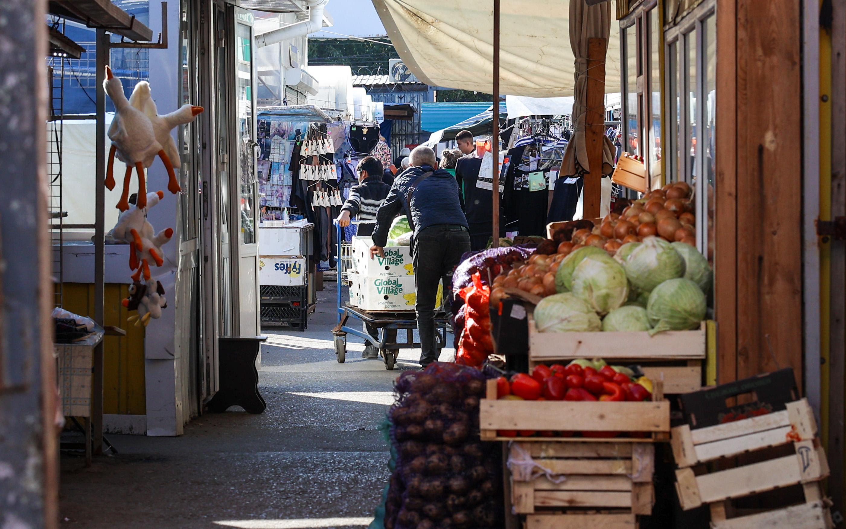 Кто владеет продуктовыми рынками в Челябинске и сколько денег на них  зарабатывает - 11 сентября 2023 - 74.ру