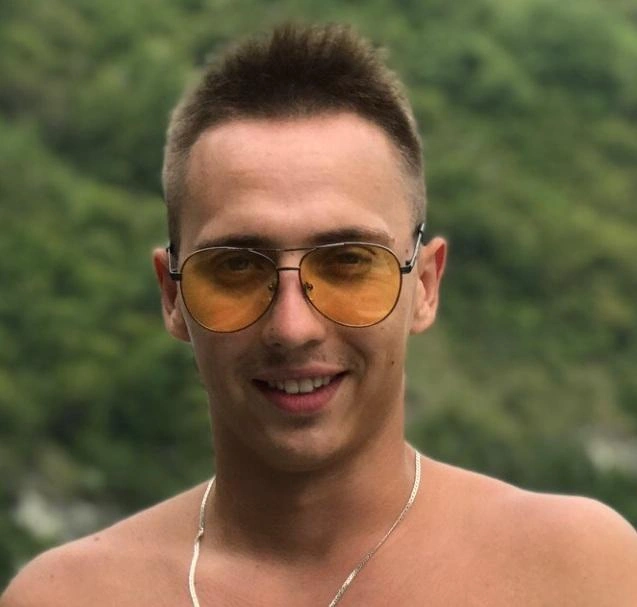Павел занимался футболом и подрабатывал в службе доставки | Источник: Павел Задорожный / Vk.com