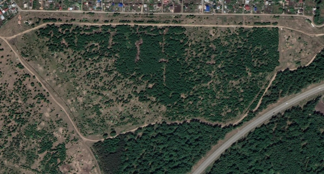 «Конфетти» в 2021-м и 2025-м | Источник: Google Earth