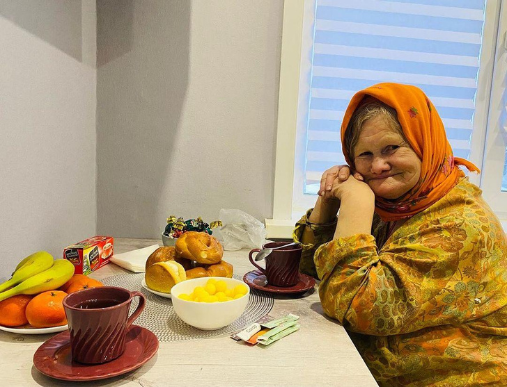 «Все как она мечтала!»: Сергей Лазарев помог диско-бабушке въехать в новую квартиру