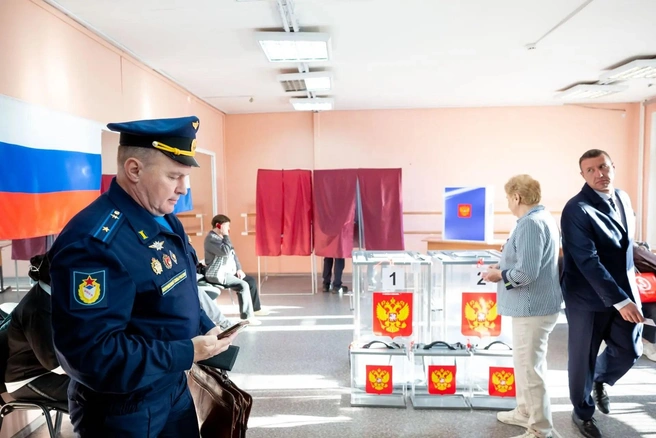 Дорогая, я перезвоню  | Источник: пресс-служба правительства СО 