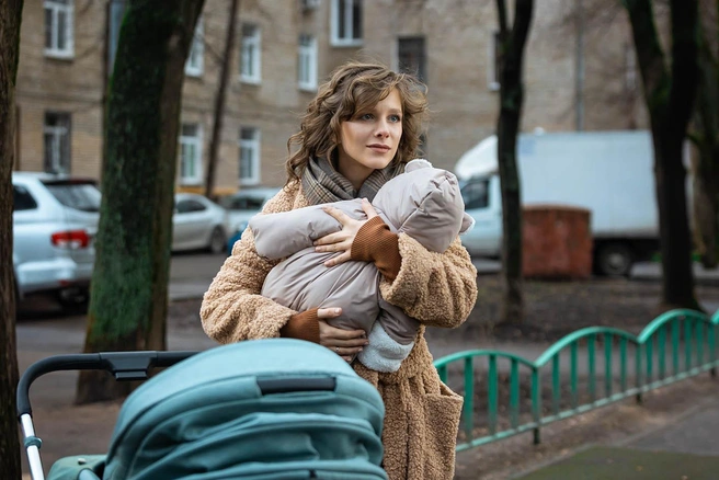 Лиза Арзамасова научилась у своей героини самоиронии и трудолюбию  | Источник: телеканал СТС