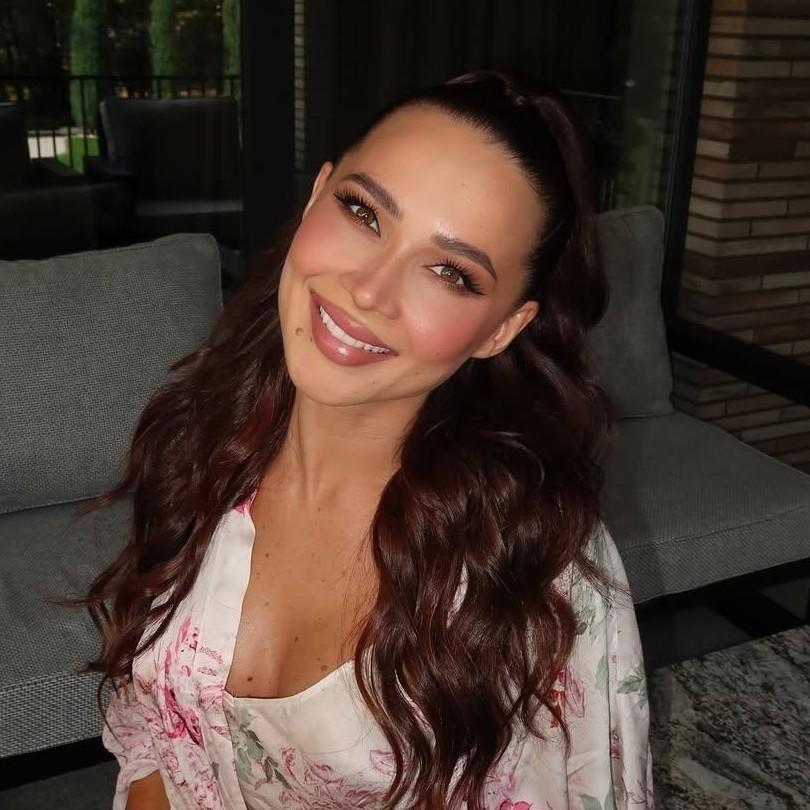 Ведет переговоры с китайским врачом и мучается от сильнейшей боли: все о состоянии Лерчек, у которой рак четвертой стадии