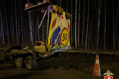 На Урале водитель Газели врезался в дорожников, трое пострадали