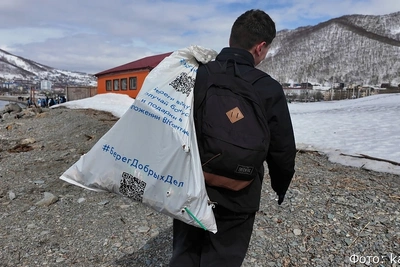 Свыше 70 добровольцев очистили берег Авачинской губы в Петропавловске