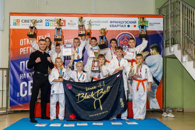 Школа с первых дней стала площадкой для крупных региональных и межрегиональных турниров по разным видам спорта | Источник: жилой район «Светлый»