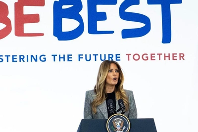 Меланию Трамп раскритиковали за 7-минутное появление на саммите