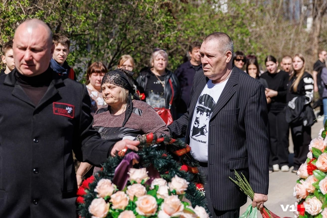 Девочку похоронили на кладбище Красноармейского района | Источник: Алексей Волхонский / V1.RU