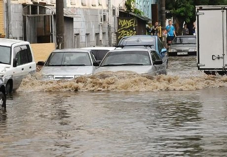 В Краснодаре во время ливня подростка убило током | ya62.ru