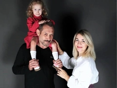 Тайна исчезновения семьи Усольцевых: дочка должна была остаться дома, ее взяли в последний момент