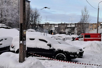 Gas collector fire prompts cordon on Murmansk street