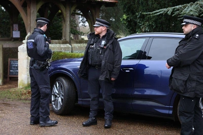 Король Карл III отрекается? Больной раком монарх под давлением