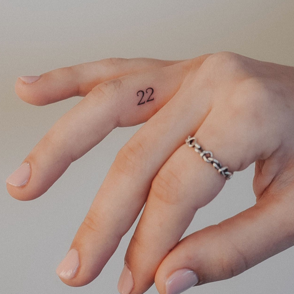 Татуировки обручальные кольца на пальцах ( фото)