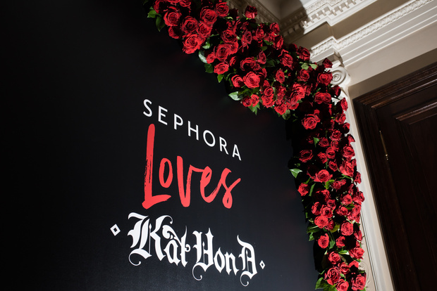Фото №1 - Косметический бренд Kat Von D Beauty теперь есть в России