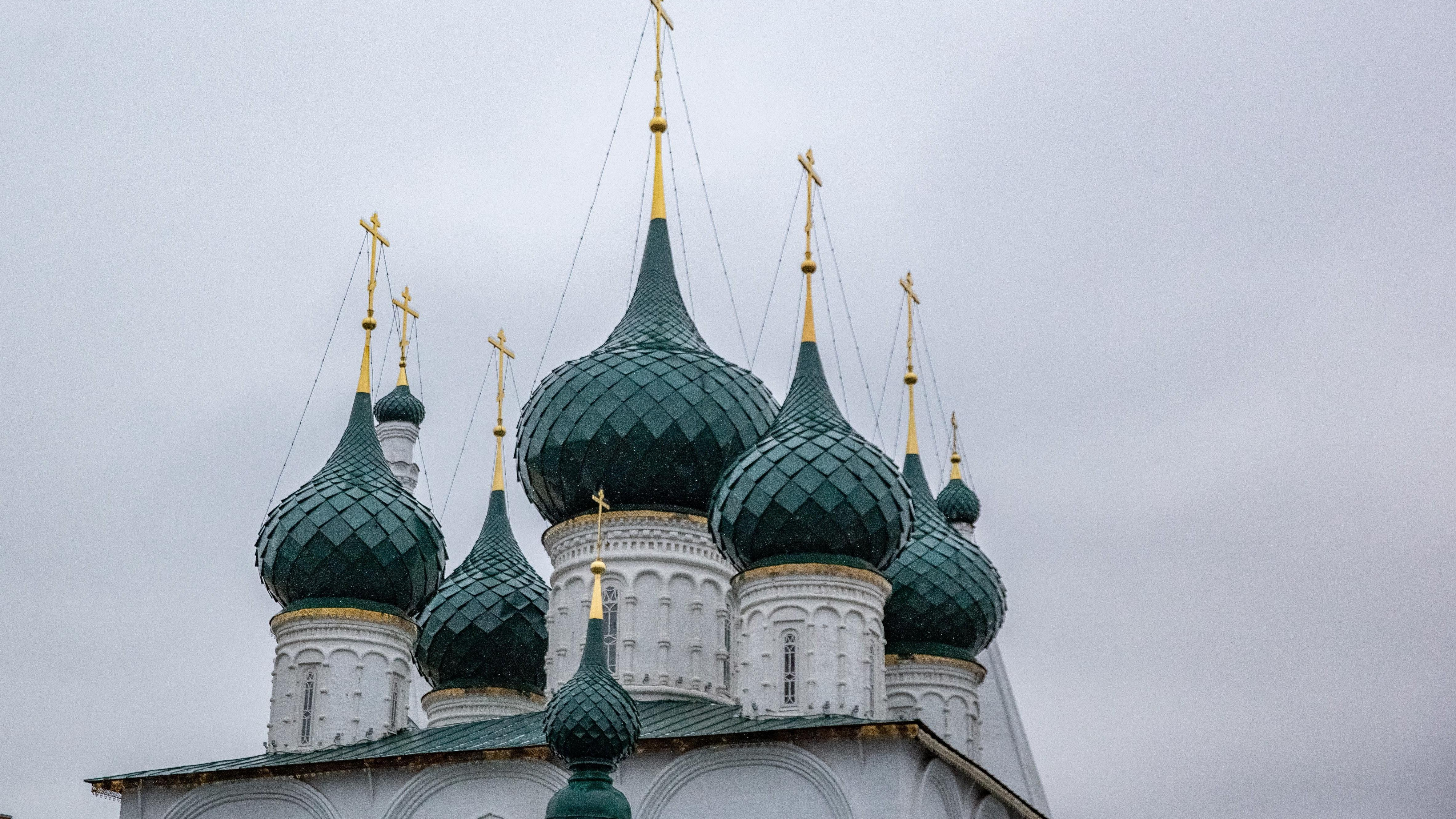 Радоница 2025 (или Родительский день): дата, значение, традиции и как правильно поминать усопших