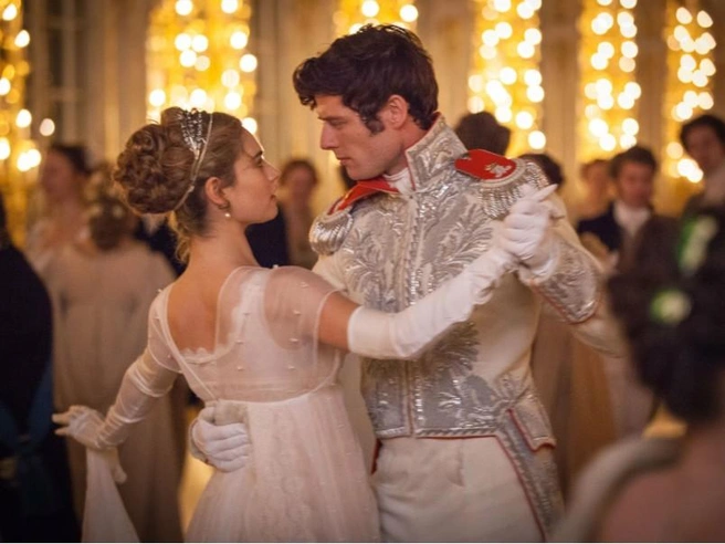 Источник: кадр из сериала «Война и мир» (18+), реж. Том Харпер, BBC