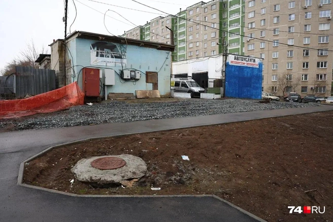 Дорогу действительно как будто не доделали | Источник: Михаил Шилкин