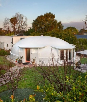 Дом-пузырь 1940-х: забытый эксперимент Уоллеса Неффа в Калифорнии