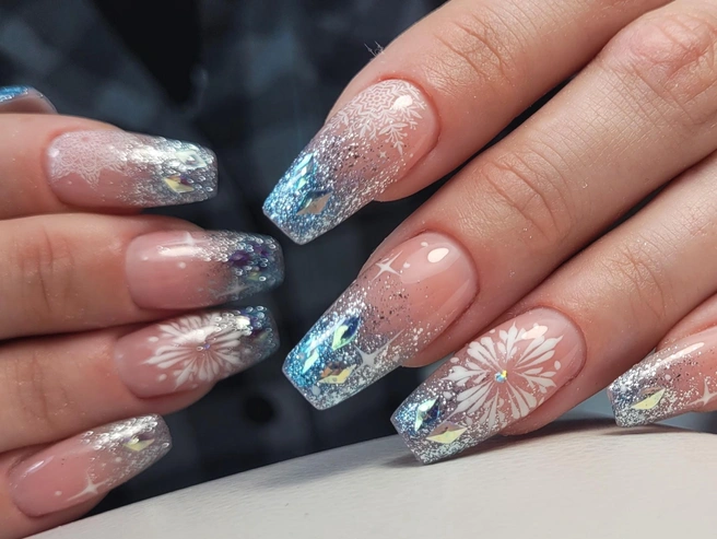 Дизайны с зимними мотивами | Источник: Елизавета Хвищук / Vk.com