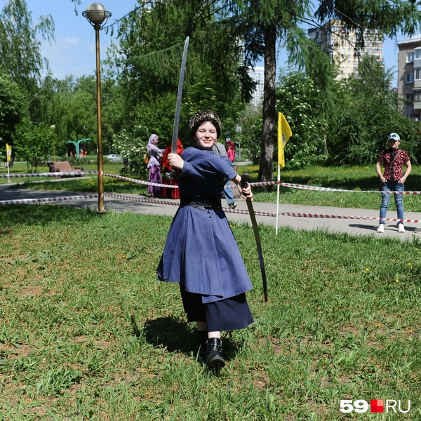 В «Губернии» провели соревнования по владению казачьей шашкой | Источник: Ирина Тропина / 59.RU