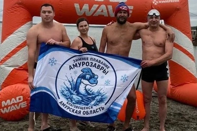 Трое благовещенцев переплыли Анадырский лиман за 56 минут