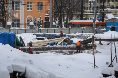 Укрепление котлована для метро на улице Родионова