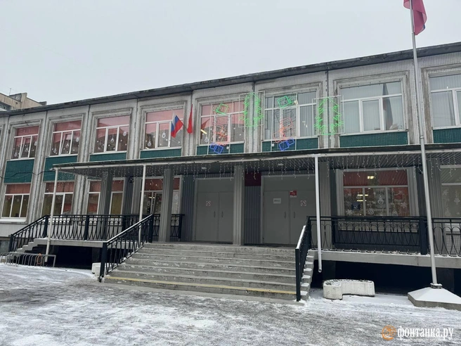 Школа, в которой произошло нападение | Источник: Ирина Лысак / «Фонтанка.ру»