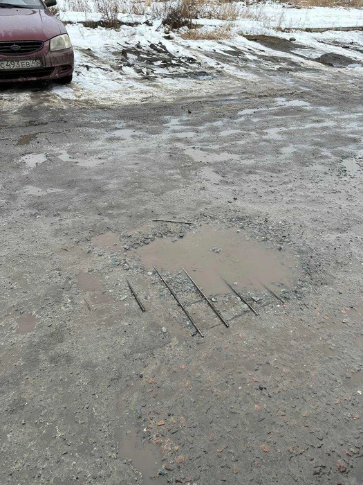 Состояние дороги желают лучшего | Источник: предоставлено жильцами ЖК «Город Сказка»