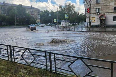 Новый потоп в Самаре: вода бьёт из трёх колодцев