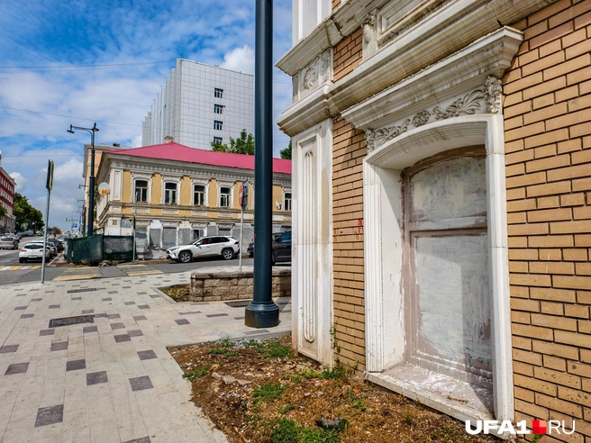 Фасады двух зданий похожи | Источник: Булат Салихов / UFA1.RU