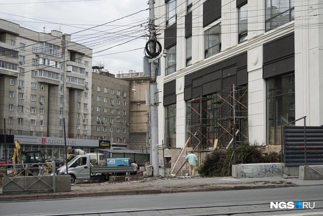 Во внутреннем дворе квартала есть двухэтажное здание, его также займет СТНГ | Источник: Александр Ощепков / NGS.RU