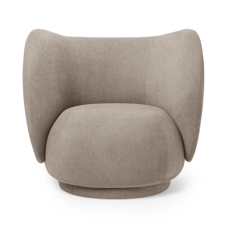 Кресло Rico Lounge Chair Boucle Sand, Ferm Living, L'appartement, lappartement.ru, 200 915 руб.