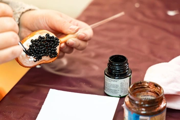 Единственное место в городе, где красная и черная икра стоят одинаково | Источник: Мария Ленц / NGS24.RU