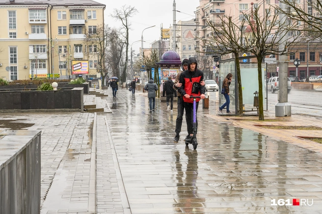 Штормовое предупреждение продлили в Ростовской области | Источник: Евгений Вдовин / 161.RU