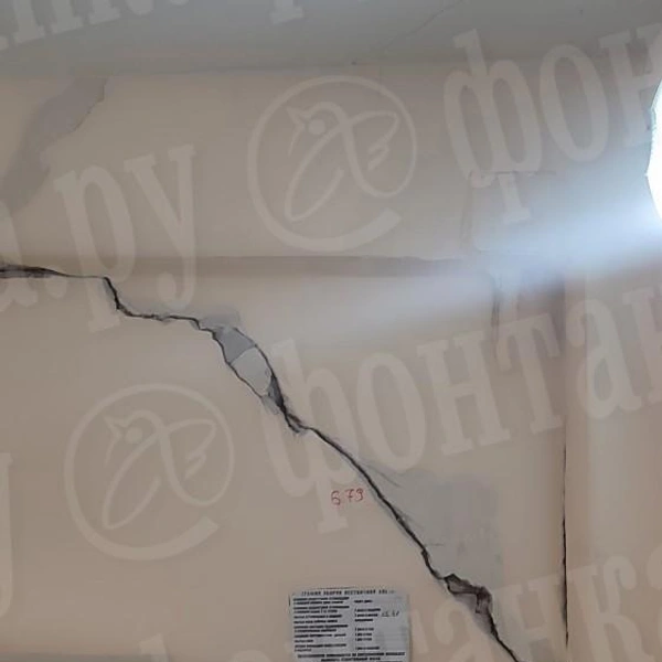 Доходный дом Каплуна пошел трещинами. Жители винят нового соседа | Источник: читатель «Фонтанки»