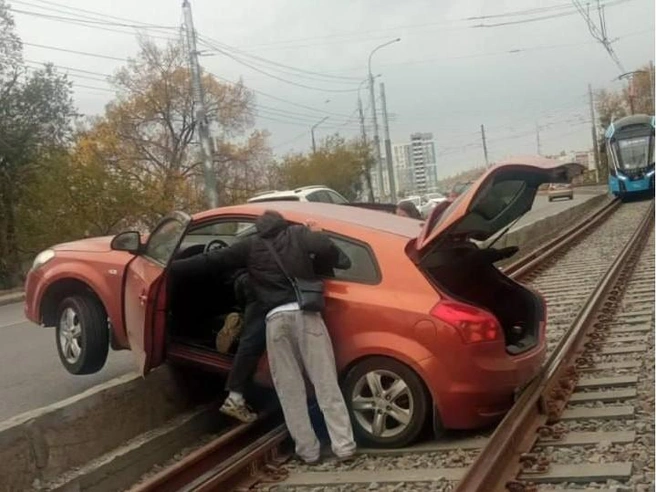 Споры о том, как удалось сделать это, продолжаются | Источник: Саратов транспортный / Telegram