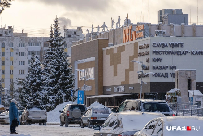 Микрорайон находится прямо за ТЦ | Источник: Булат Салихов / UFA1.RU