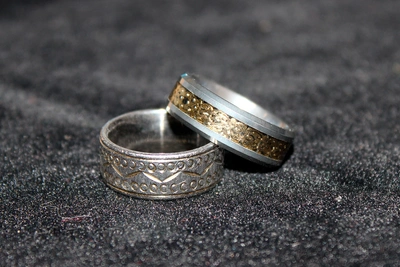 Французское золотое кольцо XIX века выставлено на продажу во Владивостоке